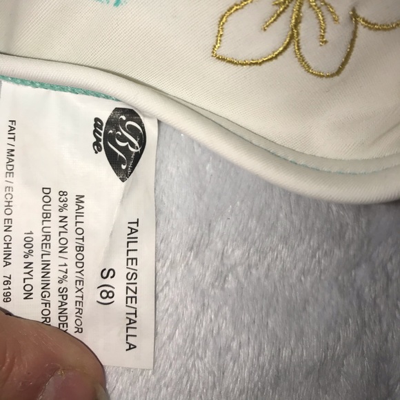 BF AVE. BIKINI TOP  Off White / Teal SIZE 8 Small - Picture 6 of 7